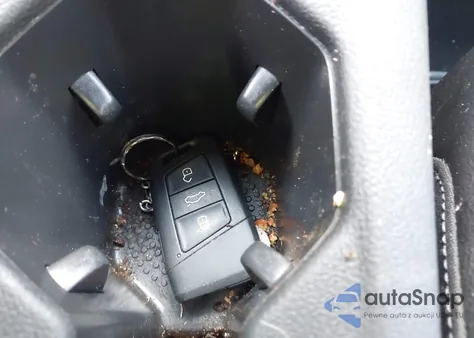 2019 Volkswagen Jetta 1.4T R-Line/1.4T S/1.4T Se from USA, damaged, VIN 3VWC57BU3KM042666